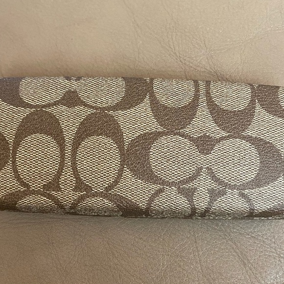 Coach signature brown skinny prescription glasses case - Picture 2 of 2